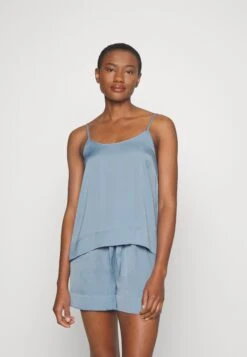 Prima pagina -Anna Field 071b584a9df347678050f2531fdc7ccd