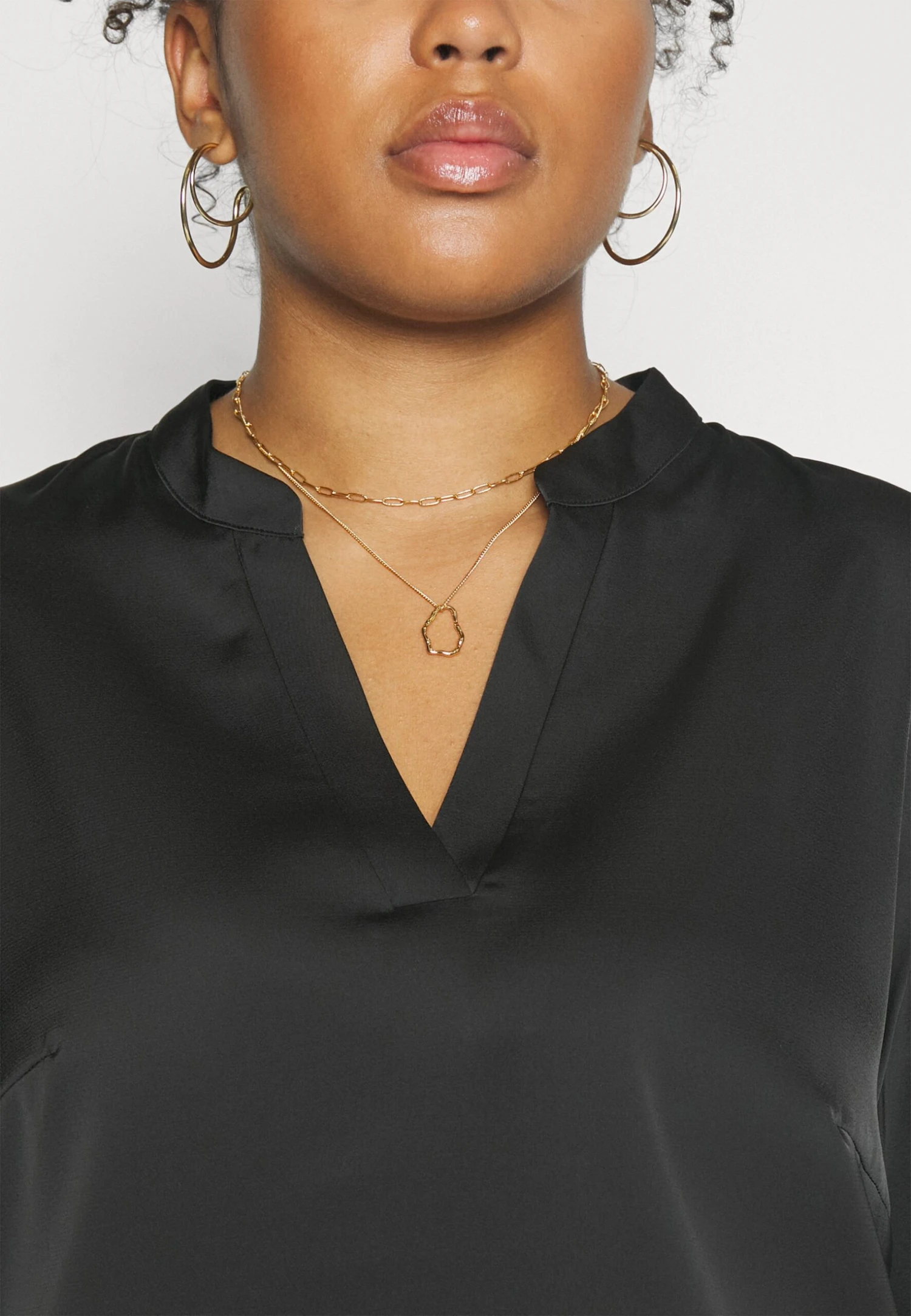 CamicettaBlack Donna Camicie E Bluse AX821E016-Q11 9 CamicettaBlack Donna Camicie E Bluse AX821E016-Q11 - immagine 7