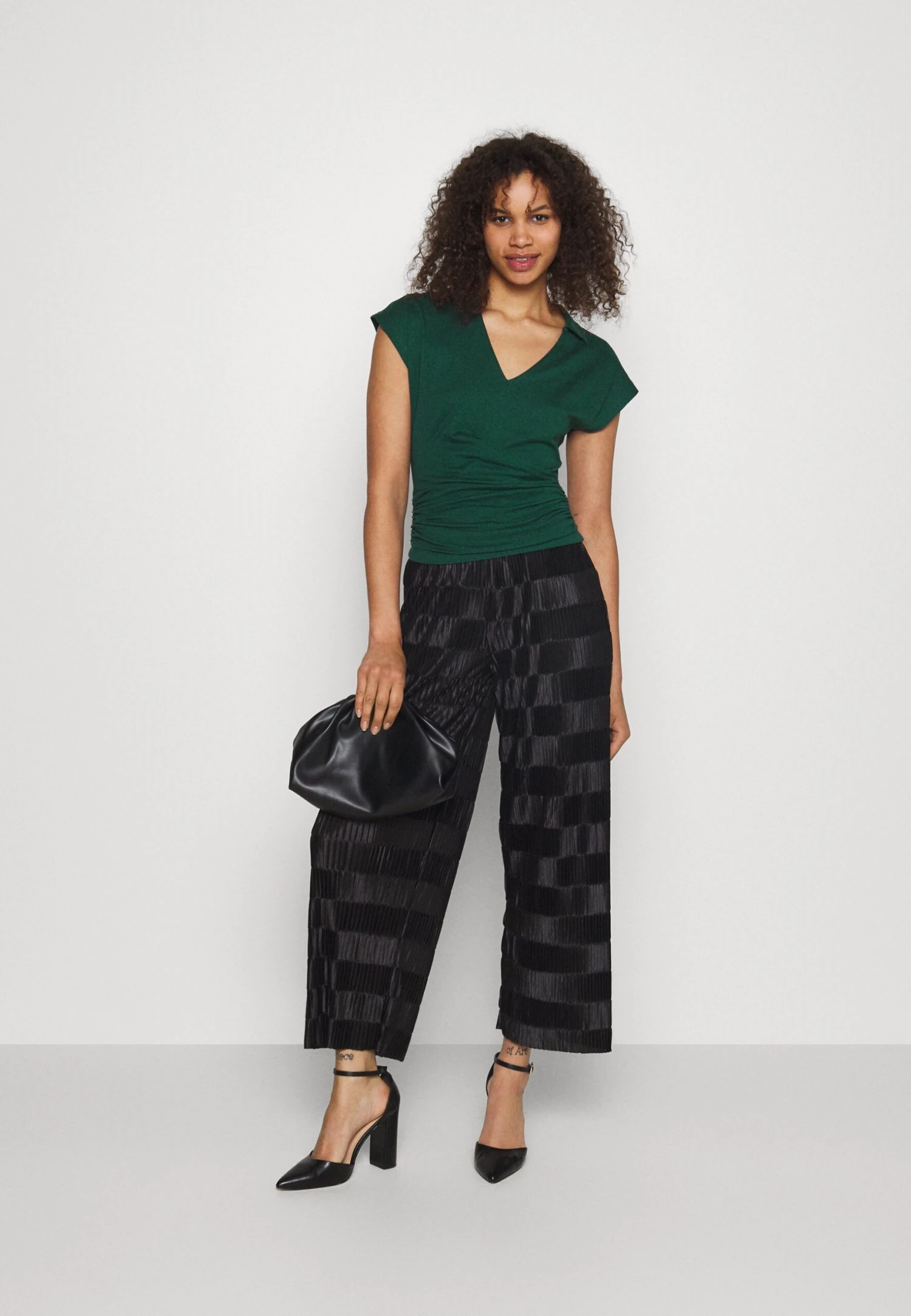 PoloDark Green Donna T-shirt E Top ANH21D01Q-M11 4 PoloDark Green Donna T-shirt E Top ANH21D01Q-M11 - immagine 2