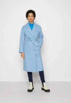 Anna Field Cappotto ClassicoLight Blue Donna Cappotti AN621U023-K11 -Anna Field 5a29fe22a4ea4cc891d69a2c907888ff