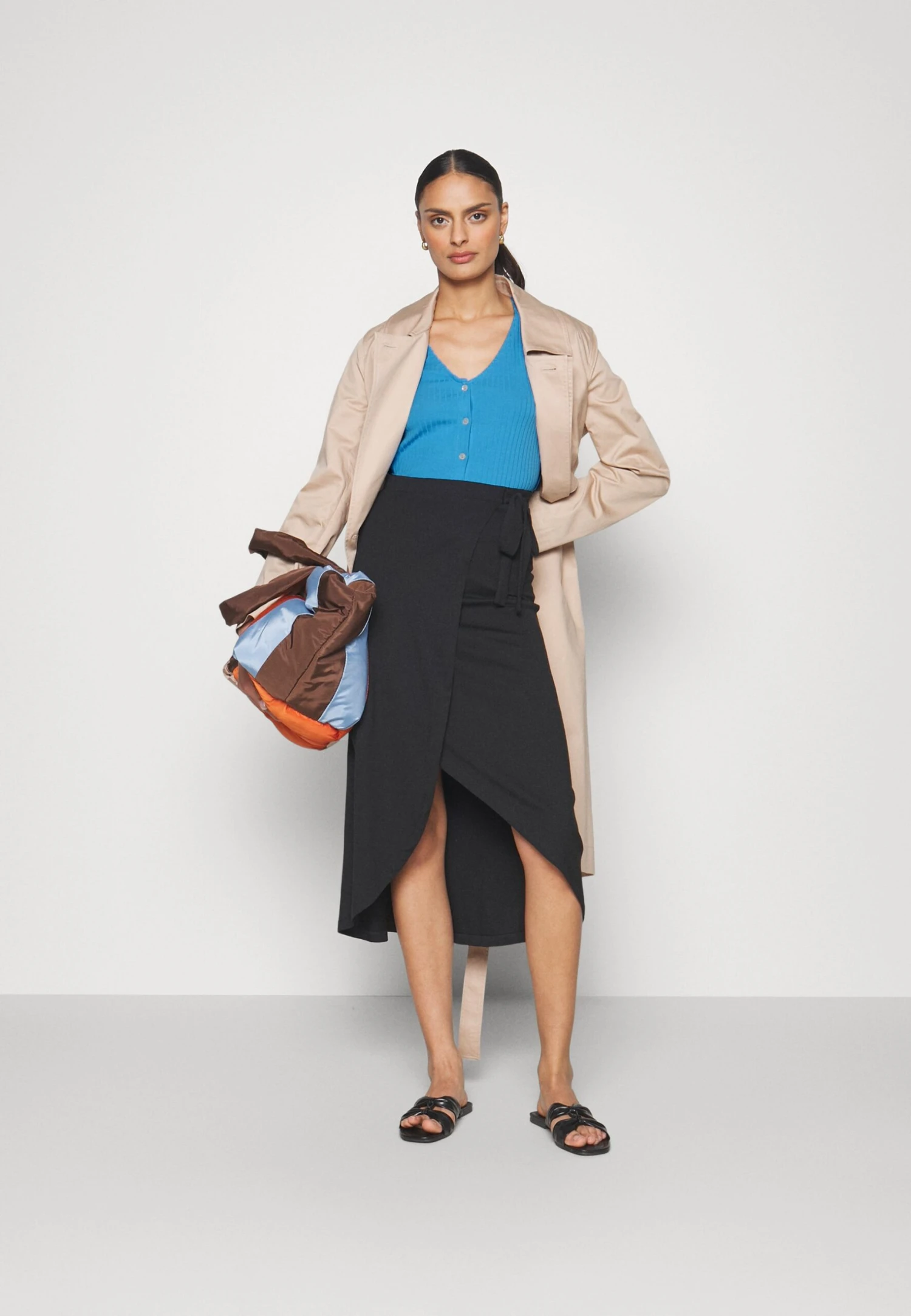 Anna Field CardiganBlue Donna Maglieria AN621D179-K11 4 Anna Field CardiganBlue Donna Maglieria AN621D179-K11 - immagine 2