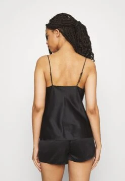 Anna Field Simple Satin Short SetPigiamaBlack Donna Intimo Notte E Loungewear AN681P05F-Q11 11 Anna Field Simple Satin Short SetPigiamaBlack Donna Intimo Notte E Loungewear AN681P05F-Q11 -Anna Field 722ca56a9ee2439f909f606ecf6a7ffe