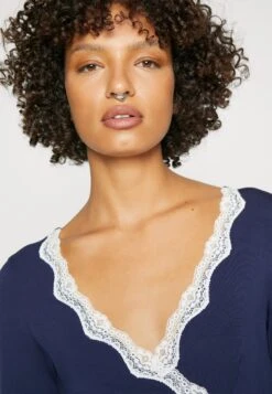 Anna Field Camicia Da NotteDark Blue Donna Intimo Notte E Loungewear AN681P02P-K11 11 Anna Field Camicia Da NotteDark Blue Donna Intimo Notte E Loungewear AN681P02P-K11 -Anna Field 764910beea1c414cb42c5cee233fac1e