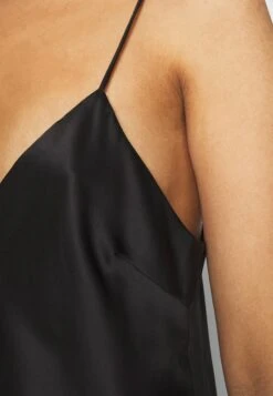 Anna Field Simple Satin Short SetPigiamaBlack Donna Intimo Notte E Loungewear AN681P05F-Q11 14 Anna Field Simple Satin Short SetPigiamaBlack Donna Intimo Notte E Loungewear AN681P05F-Q11 -Anna Field 8f329bfd957241829840ac04de151b7c