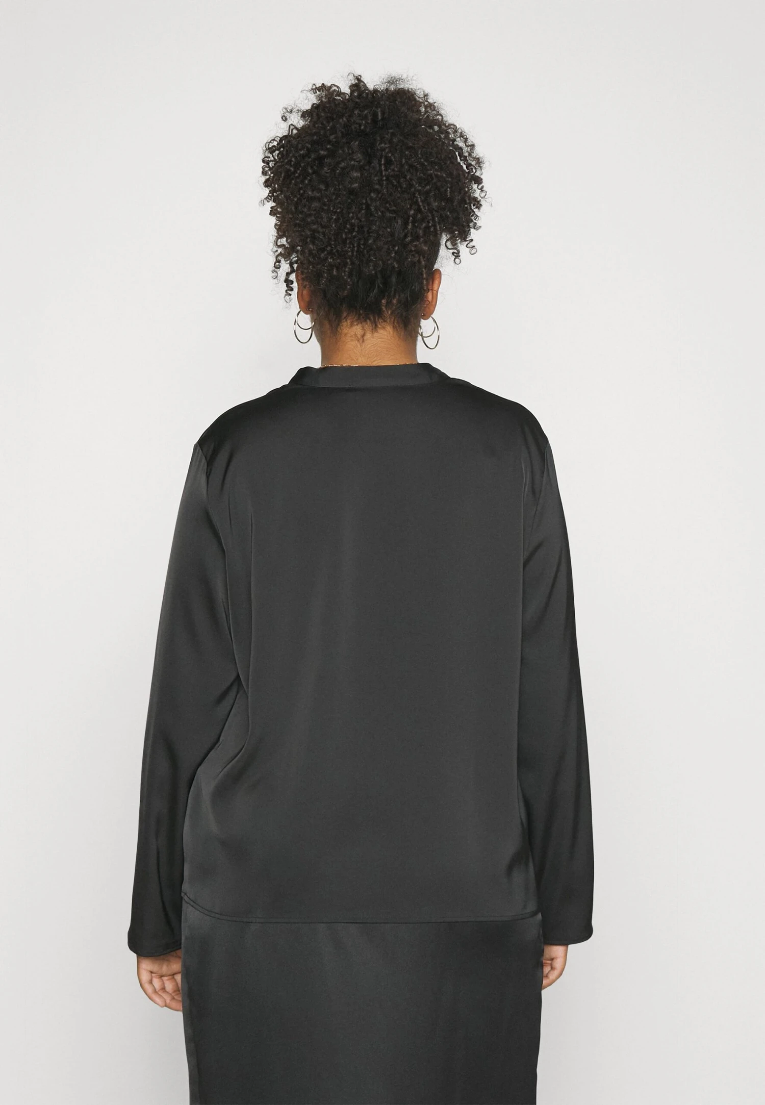 CamicettaBlack Donna Camicie E Bluse AX821E016-Q11 5 CamicettaBlack Donna Camicie E Bluse AX821E016-Q11 - immagine 3