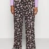 PantaloniBlack/Multi-Coloured Donna Pantaloni AX821A016-Q12 2 PantaloniBlack/Multi-Coloured Donna Pantaloni AX821A016-Q12 -Anna Field 95c428babd3d4190b4cf3043d6692241