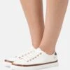 Wide Fit - Sneakers Basse - White