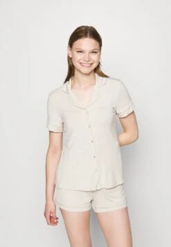 Anna Field Button Through Pj Set PigiamaBeige Donna Intimo Notte E Loungewear AN681P09T-B11 -Anna Field d9a6cb2de6f74ab09214010aea269c21