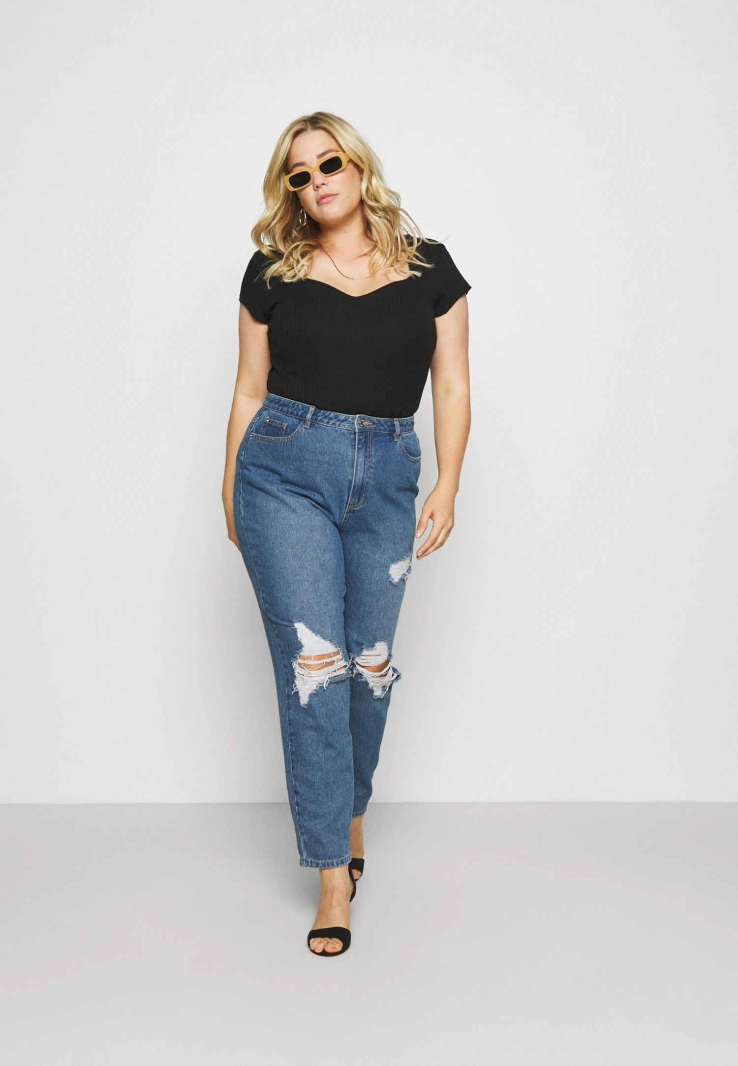 T-Shirt Con StampaBlack Donna T-shirt E Top AX821D04Y-Q11 4 T-Shirt Con StampaBlack Donna T-shirt E Top AX821D04Y-Q11 - immagine 2